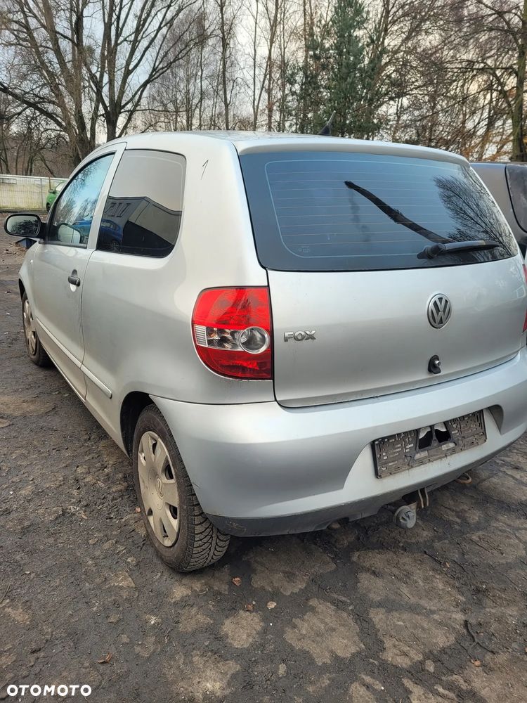 Części- Volkswagen fox  Pojemność: 1198  Moc: 40kW  Rok. 2010  Benzyna - 4