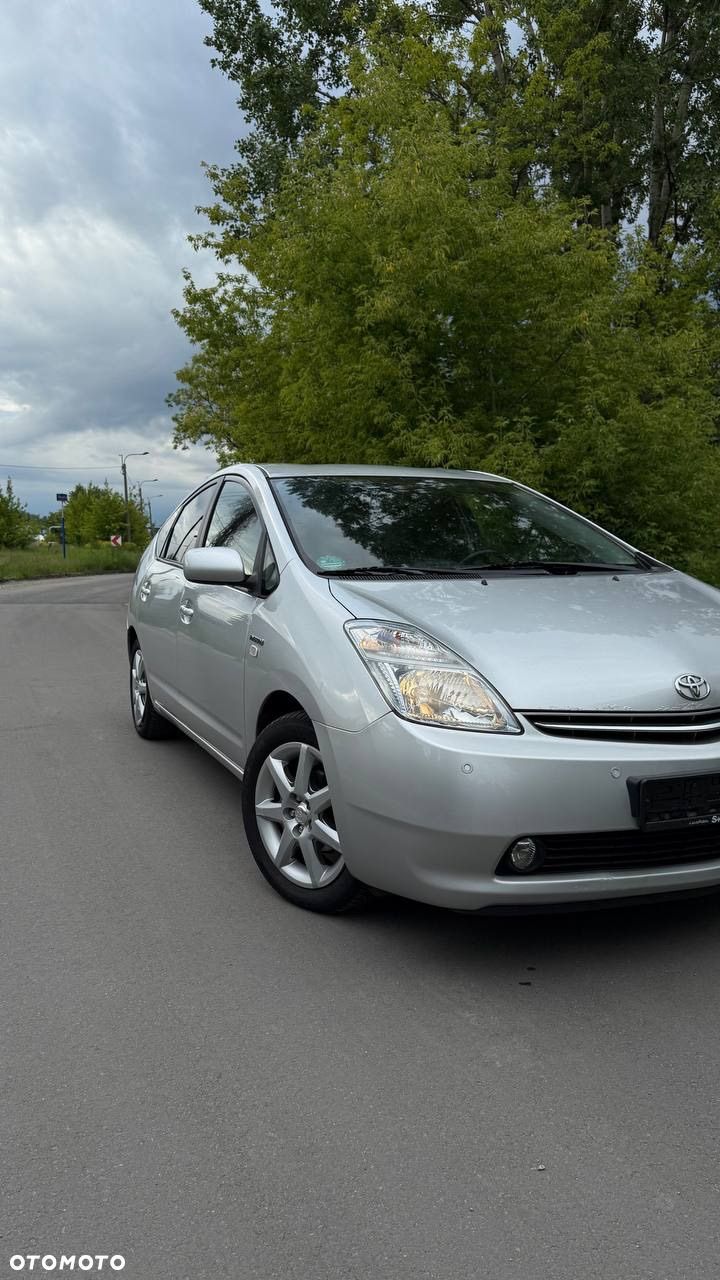 Toyota Prius (Hybrid) Sol - 1