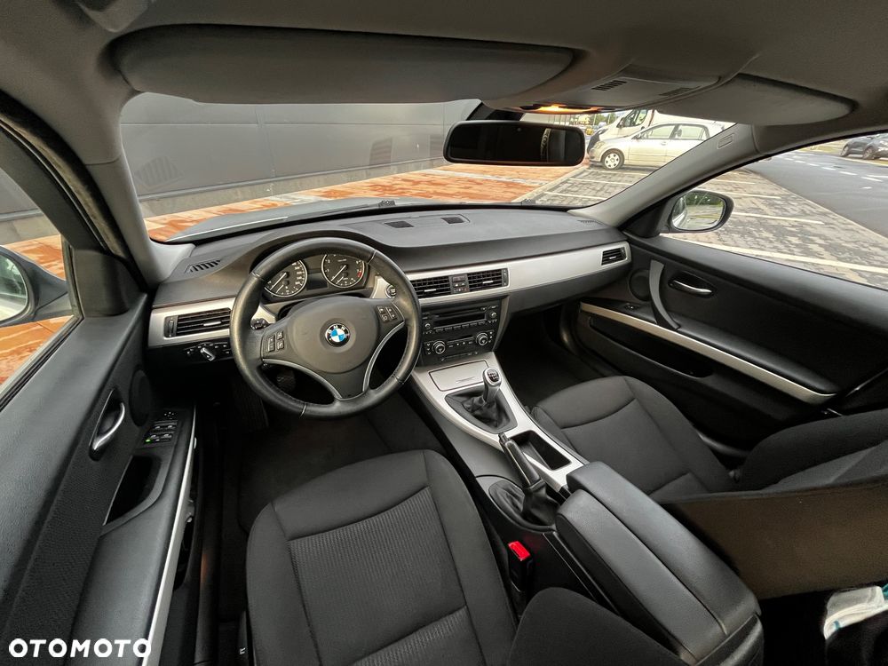 BMW Seria 3 320i Edition Lifestyle - 11