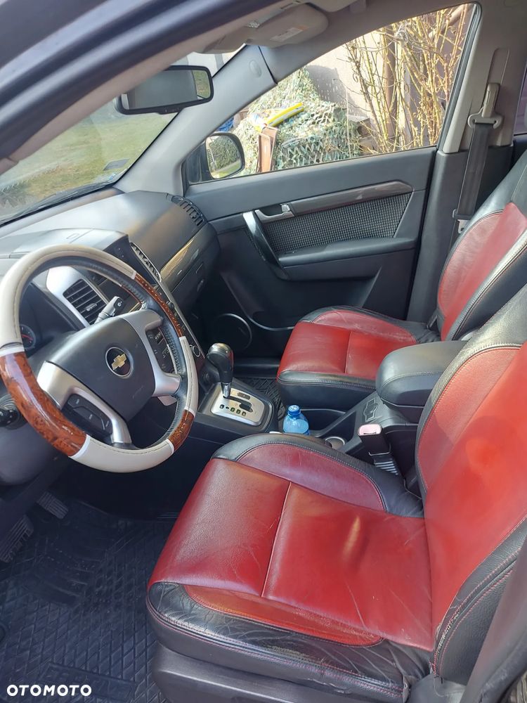 Chevrolet Captiva - 24