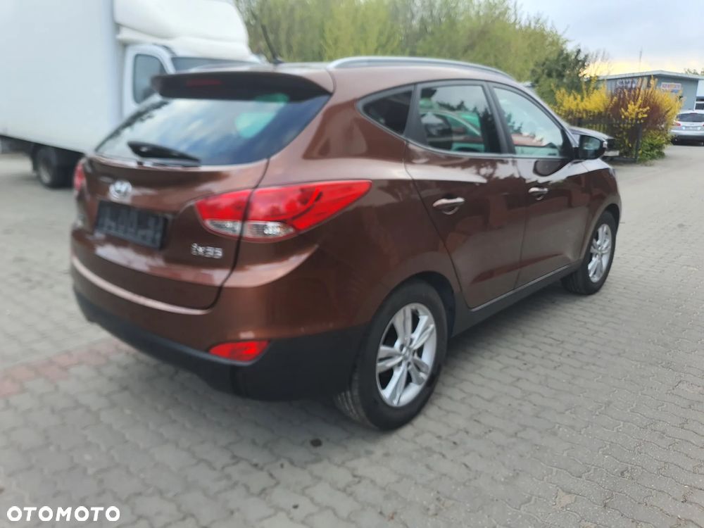Hyundai ix35 1.6 2WD Fifa World Cup Edition - 5