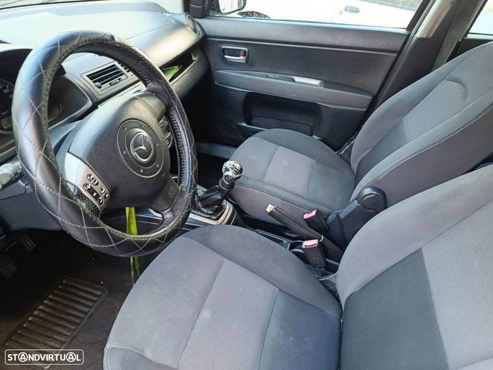 Mazda 2 - 10