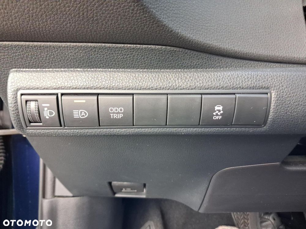Toyota Corolla 1.8 Hybrid Comfort - 23