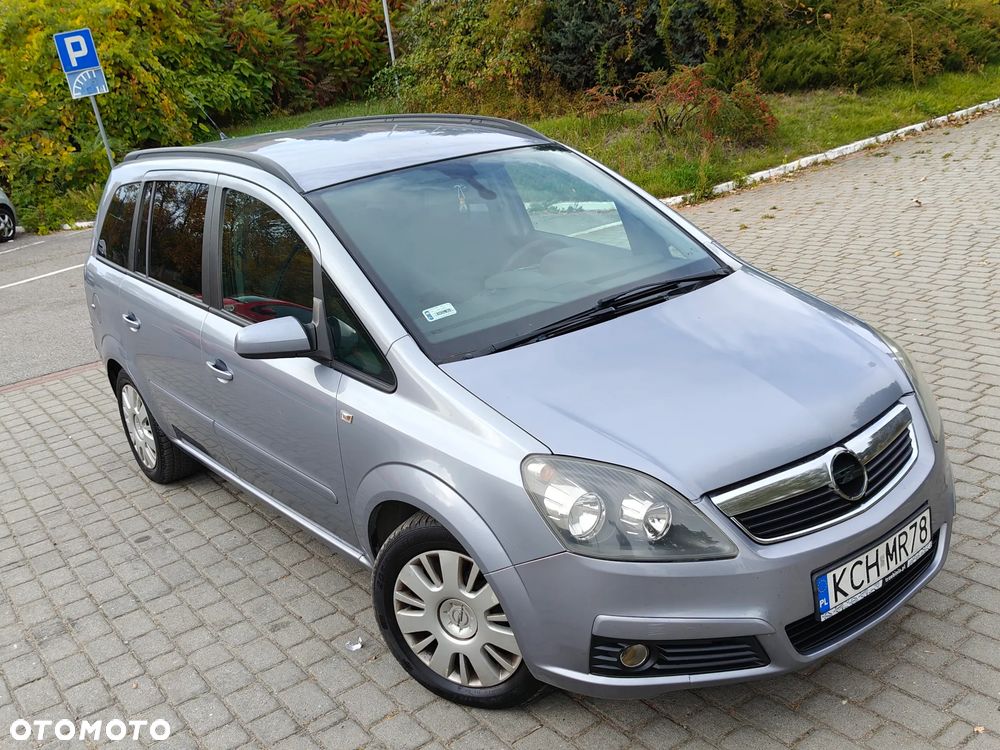 Kia Carnival V6 Executive - 15