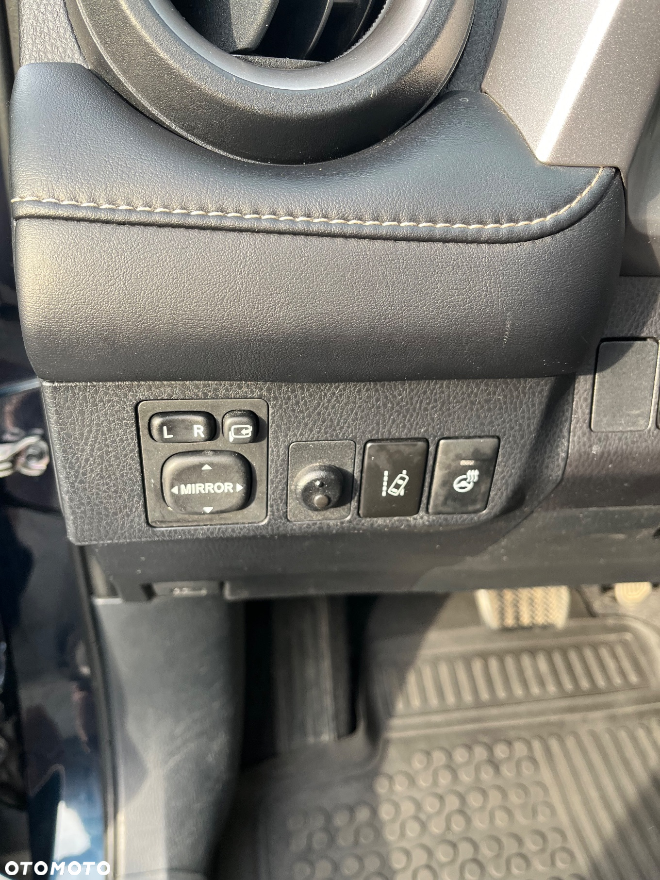 Toyota RAV4 Hybrid Selection 4x2 - 17