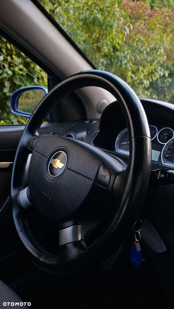 Chevrolet Aveo 1.4 LT - 21