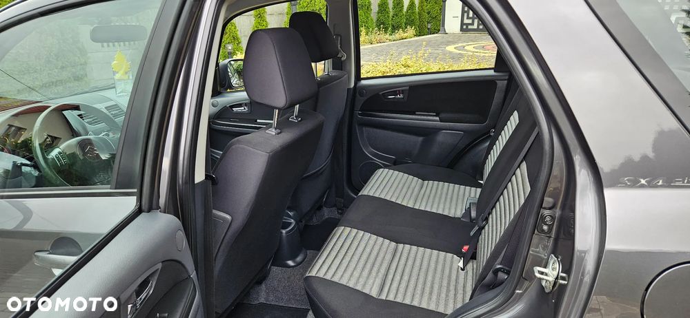 Suzuki SX4 1.6 VVT 4x2 City - 10