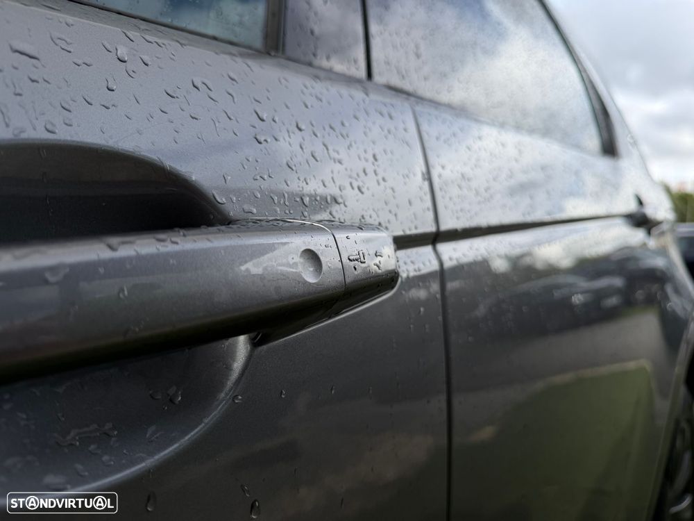 Land Rover Discovery Sport P300e Dynamic SE - 7
