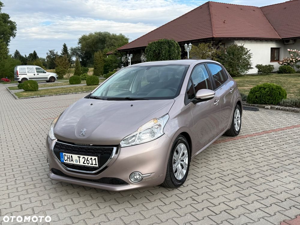 Peugeot 208 1.4 VTi Allure - 1