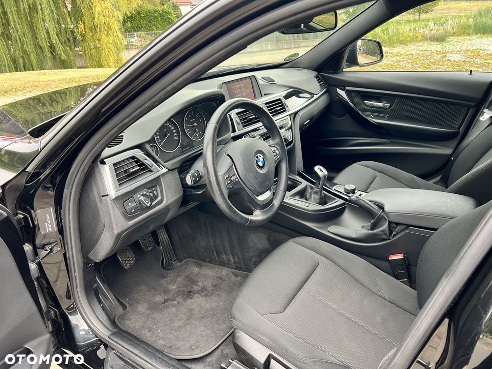 BMW Seria 3 320i Advantage - 14