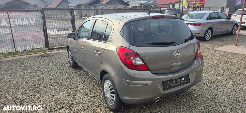 Opel Corsa 1.4 16V Satellite - 6
