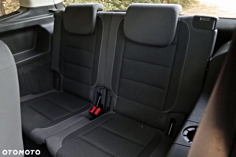 Volkswagen Touran 1.6 TDI DPF STYLE - 10
