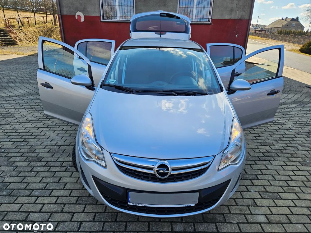 Opel Corsa 1.2 16V Essentia - 33
