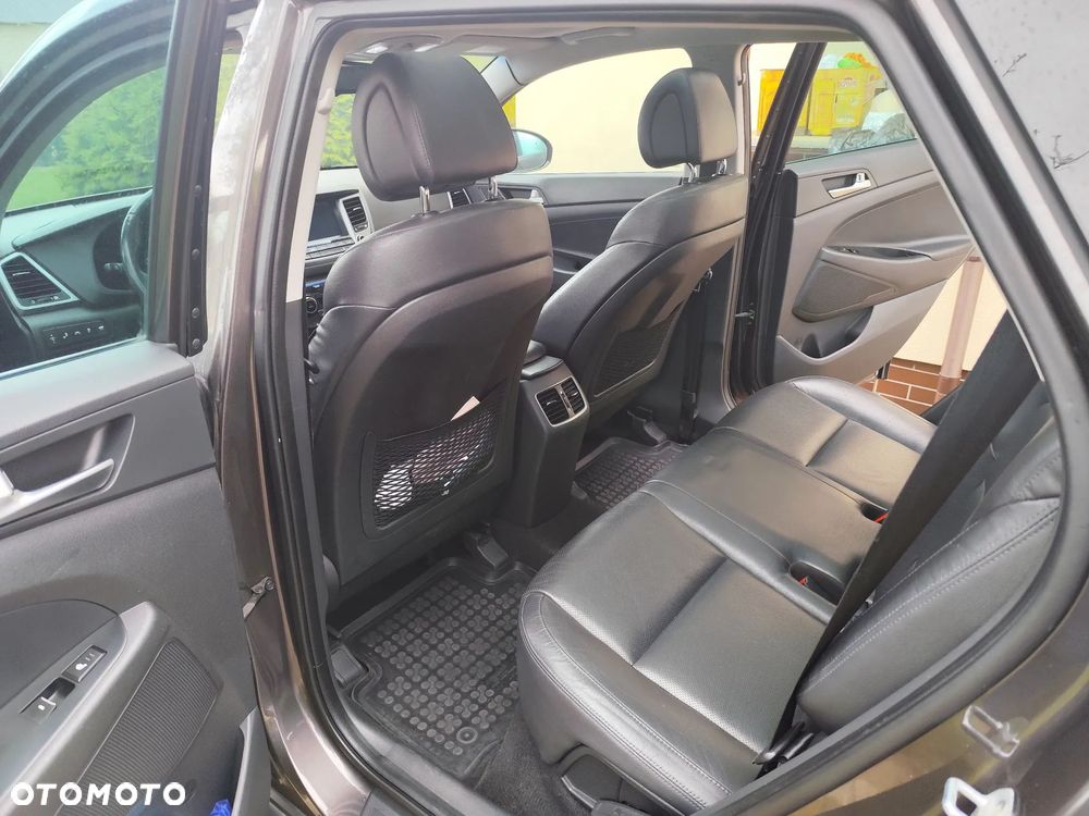 Hyundai Tucson 2.0 CRDi 2WD Trend - 12