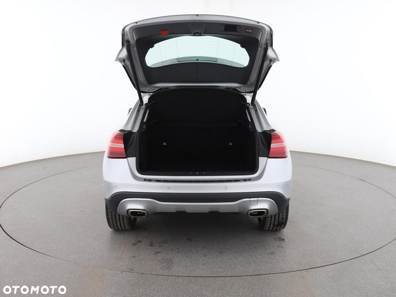 Mercedes-Benz GLA 200 Urban - 19