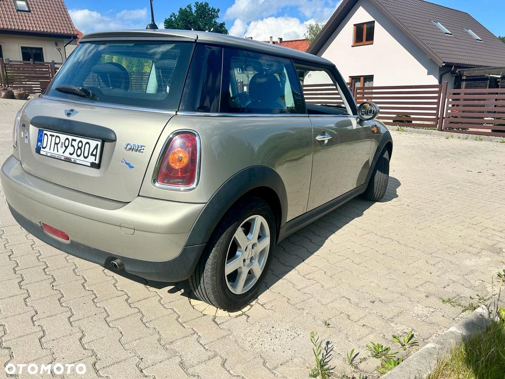 MINI ONE Standard - 5