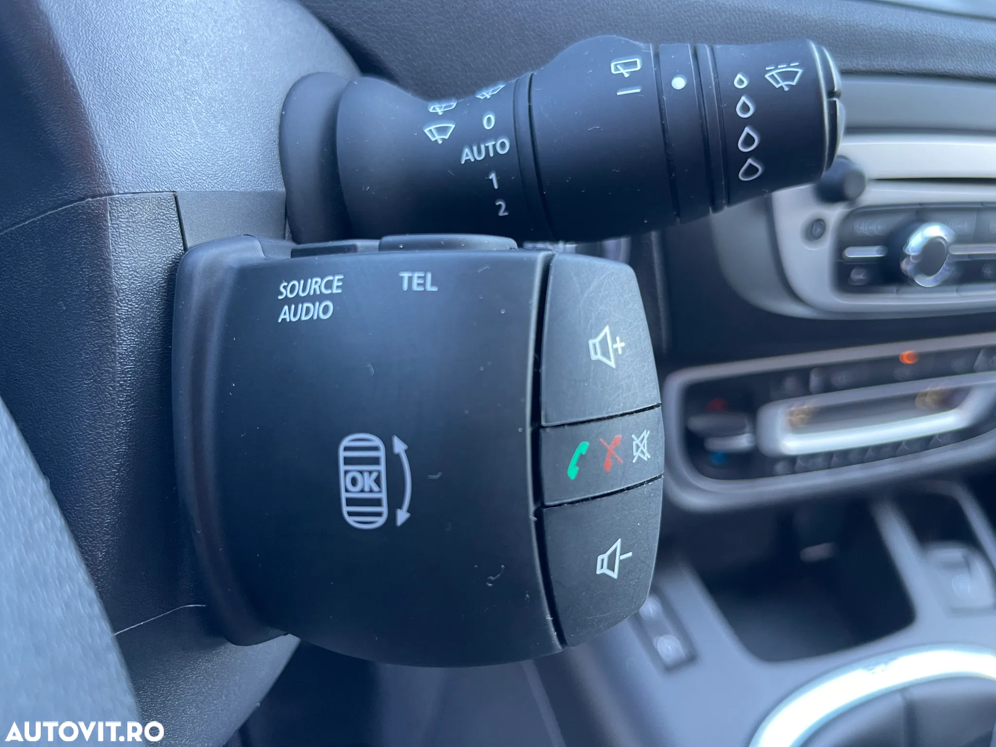 Renault Scenic dCi 110 EDC Paris - 23