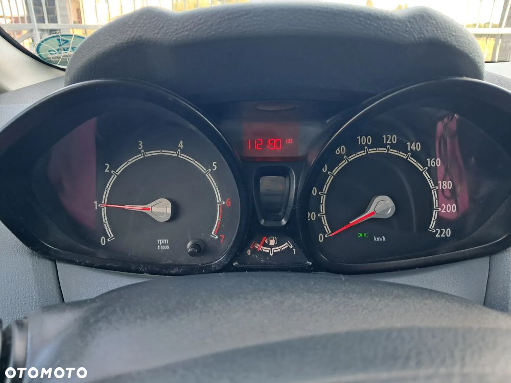 Ford Fiesta 1.25 Ambiente - 11