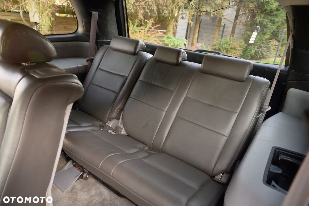 Toyota Sequoia - 27