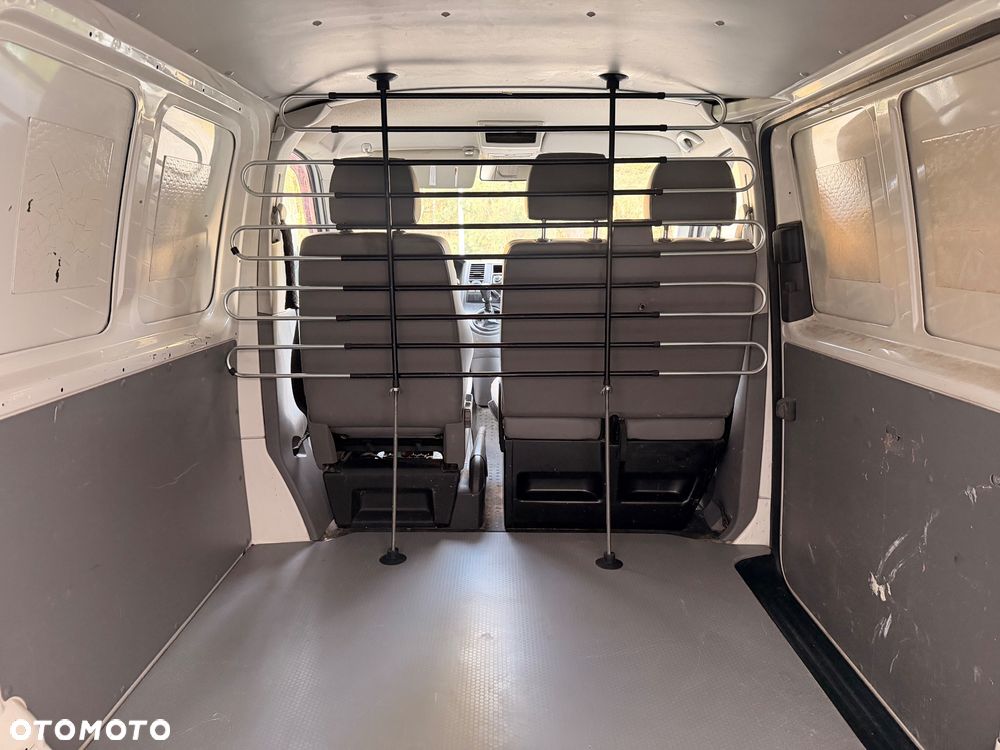 Volkswagen Transporter - 28