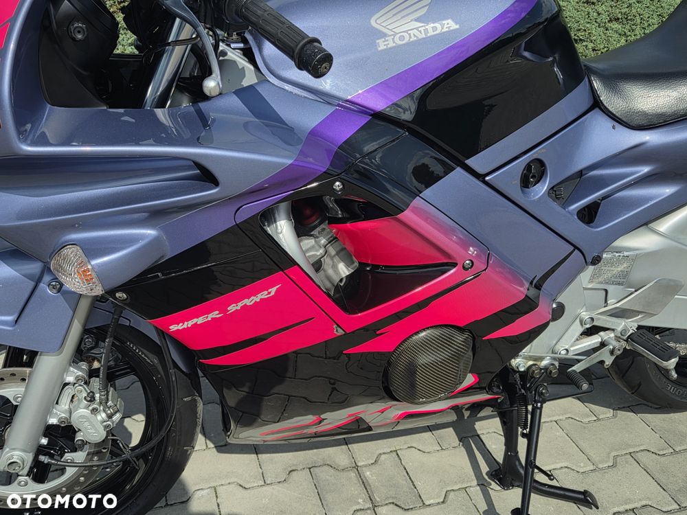 Honda CBR - 31