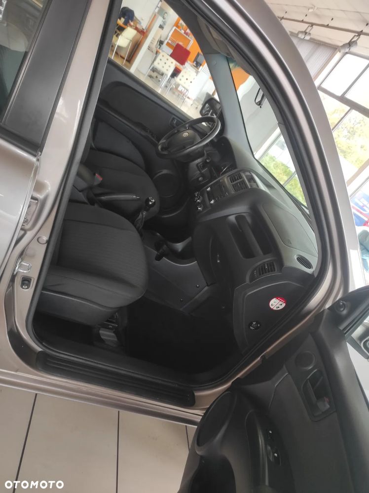 Kia Sportage 2.0 2WD Attract - 12