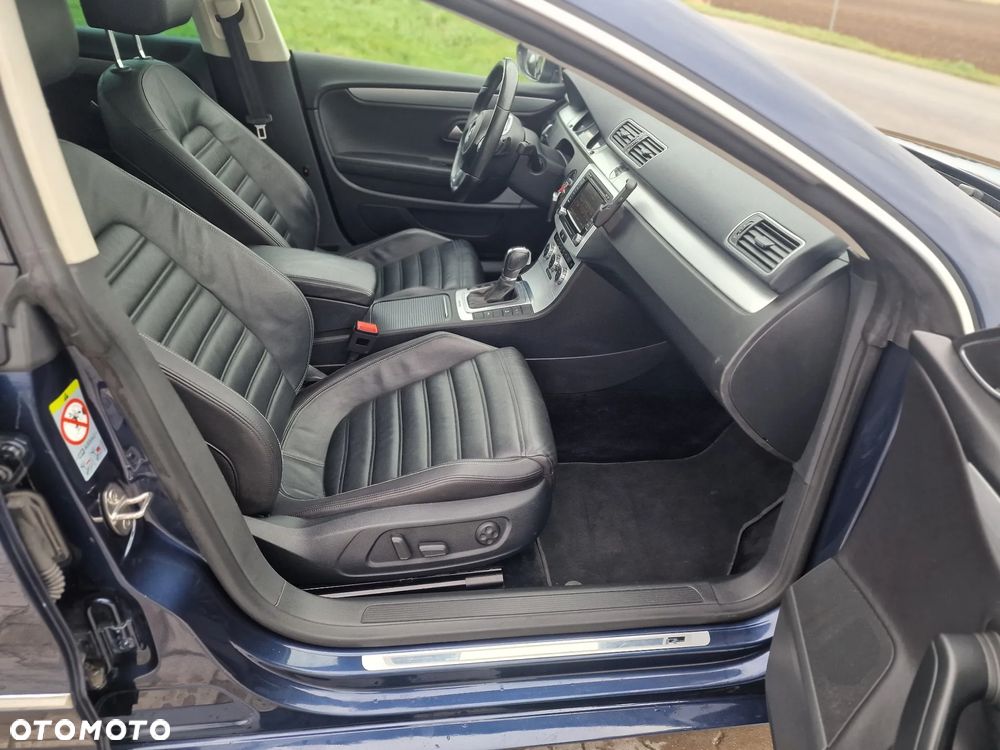 Volkswagen CC 2.0 TDI 4Motion BlueMotion Technology DSG - 32