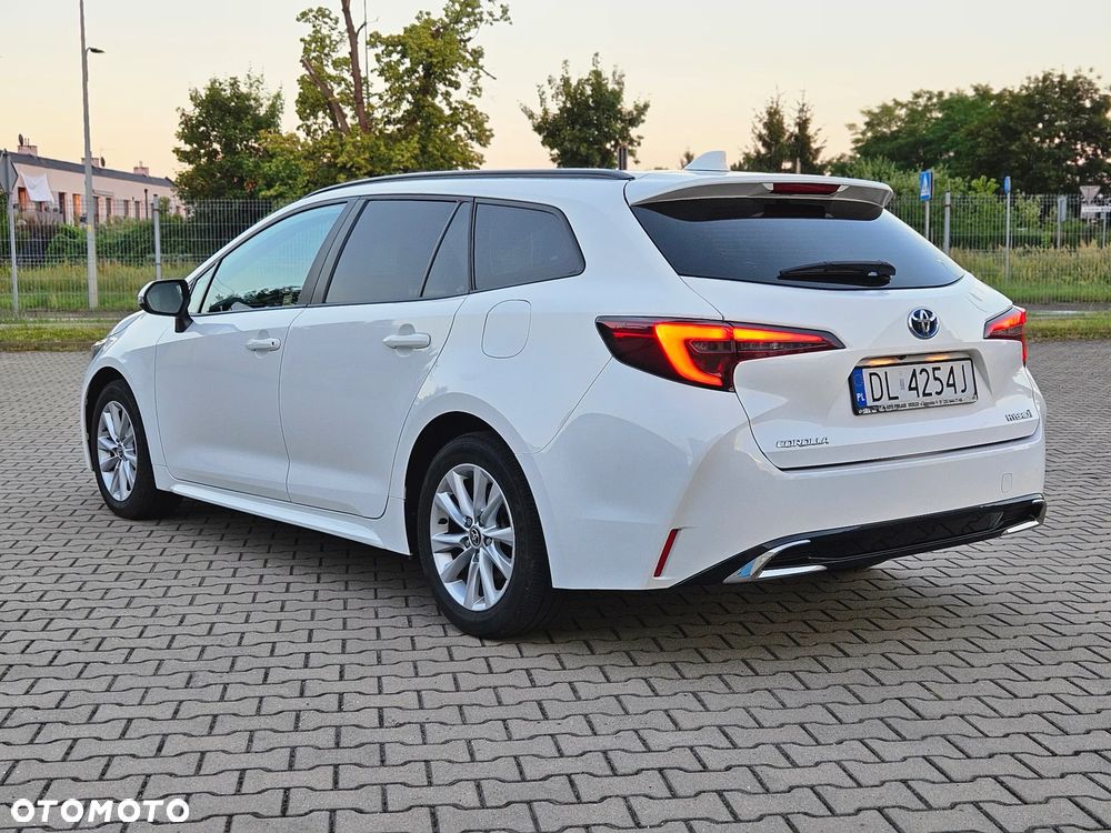 Toyota Corolla 1.8 Hybrid Comfort - 3