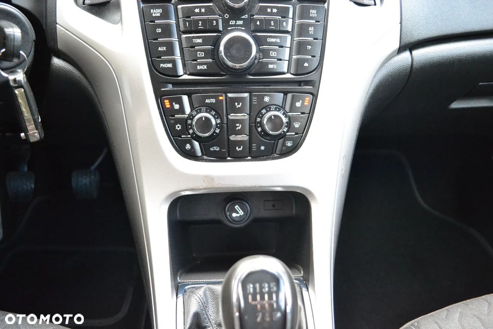 Opel Astra 1.4 T Cosmo EU6 - 21