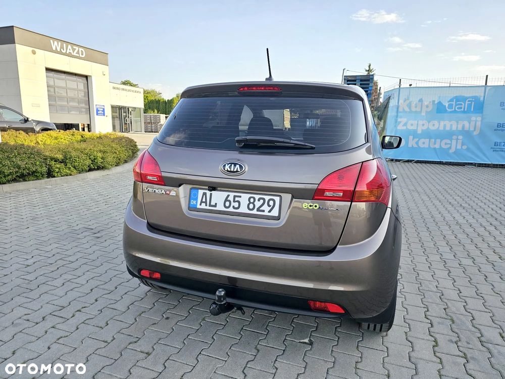 Kia Venga 1.6 CVVT Black Collection - 19