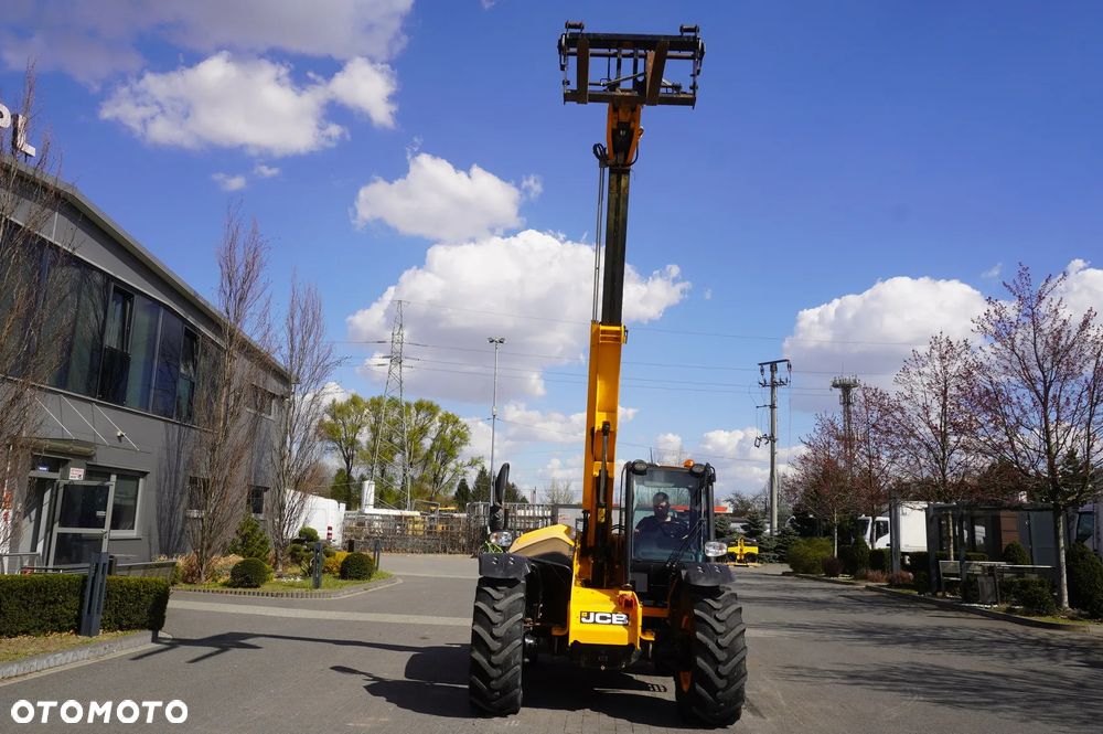 JCB 526-56 Agri Plus / 5,6 m wysięg / joystick - 24