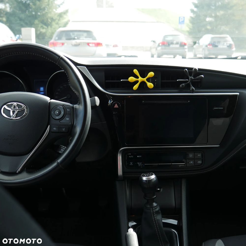 Toyota Auris 1.6 Premium - 10