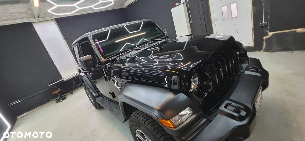 Jeep Wrangler - 13