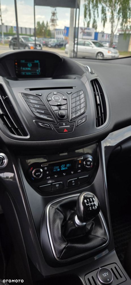 Ford Kuga 2.0 TDCi 2x4 Titanium - 26