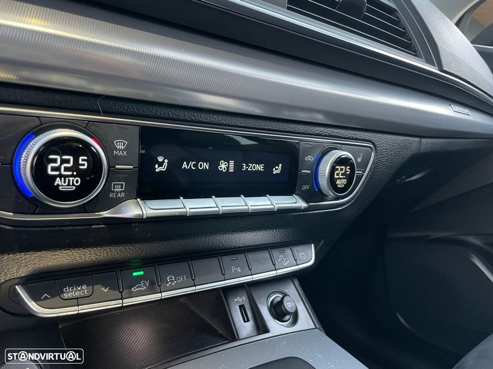 Audi Q5 55 TFSIe quattro S tronic S line - 38