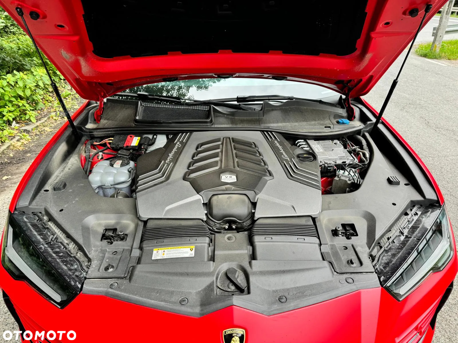 Lamborghini Urus Standard - 4