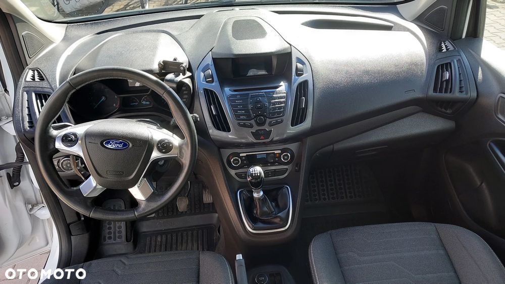 Ford Tourneo Connect Grand - 14