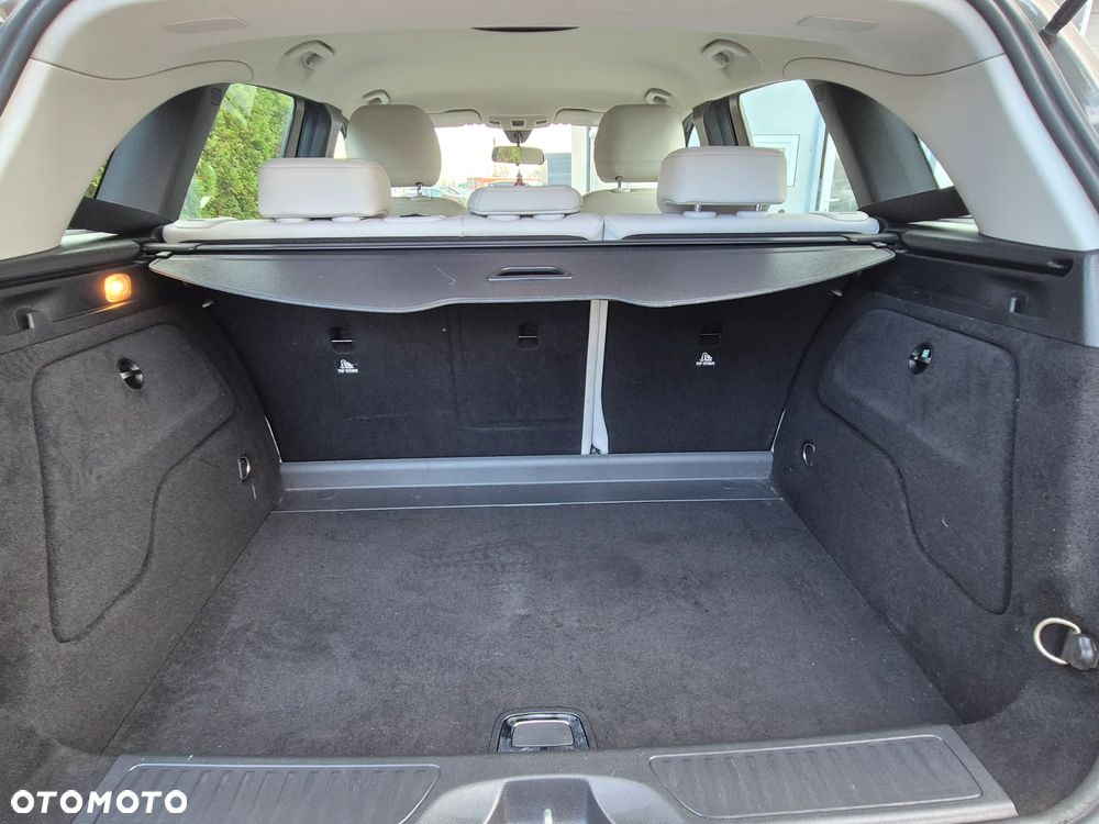 Mercedes-Benz Klasa B 180 7G-DCT UrbanStyle Edition - 28