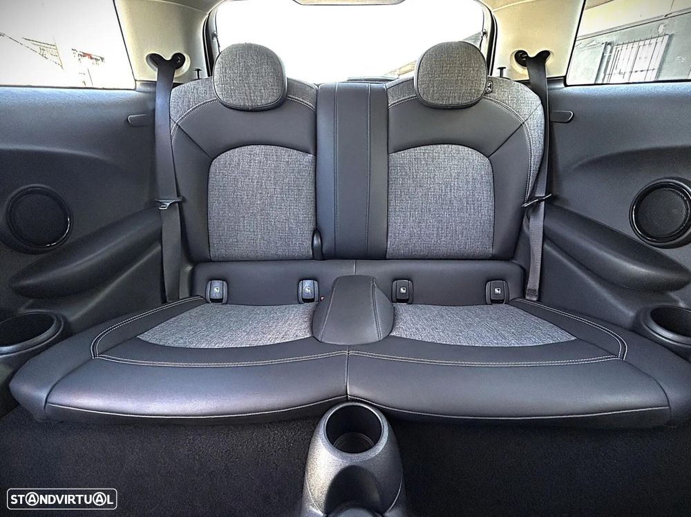 MINI 3 Portas Cooper SE Essential - 7