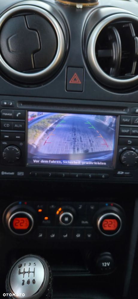 Nissan Qashqai 2.0 dCi DPF tekna - 30