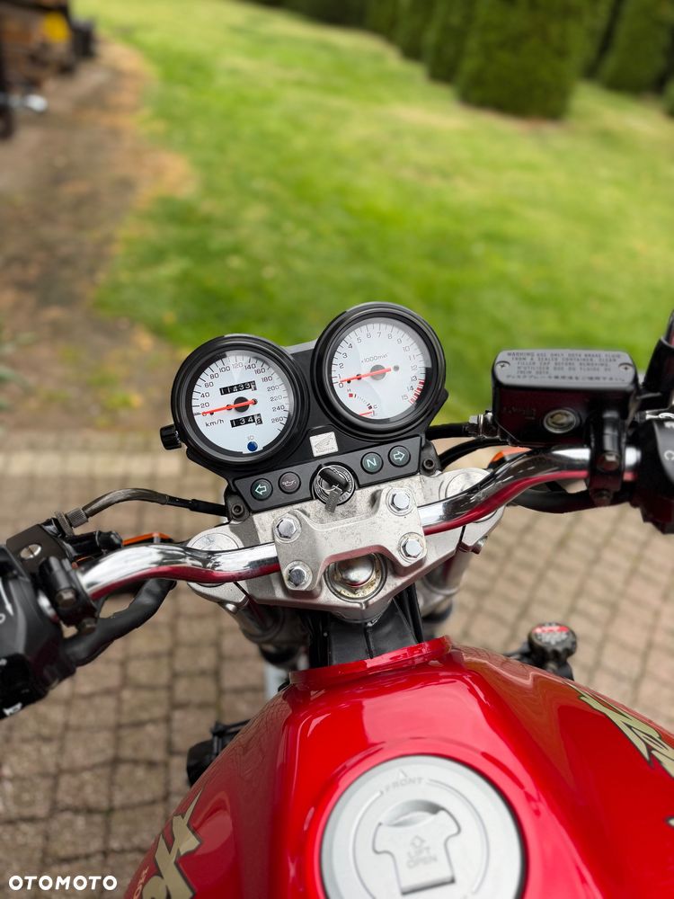 Honda Hornet - 16