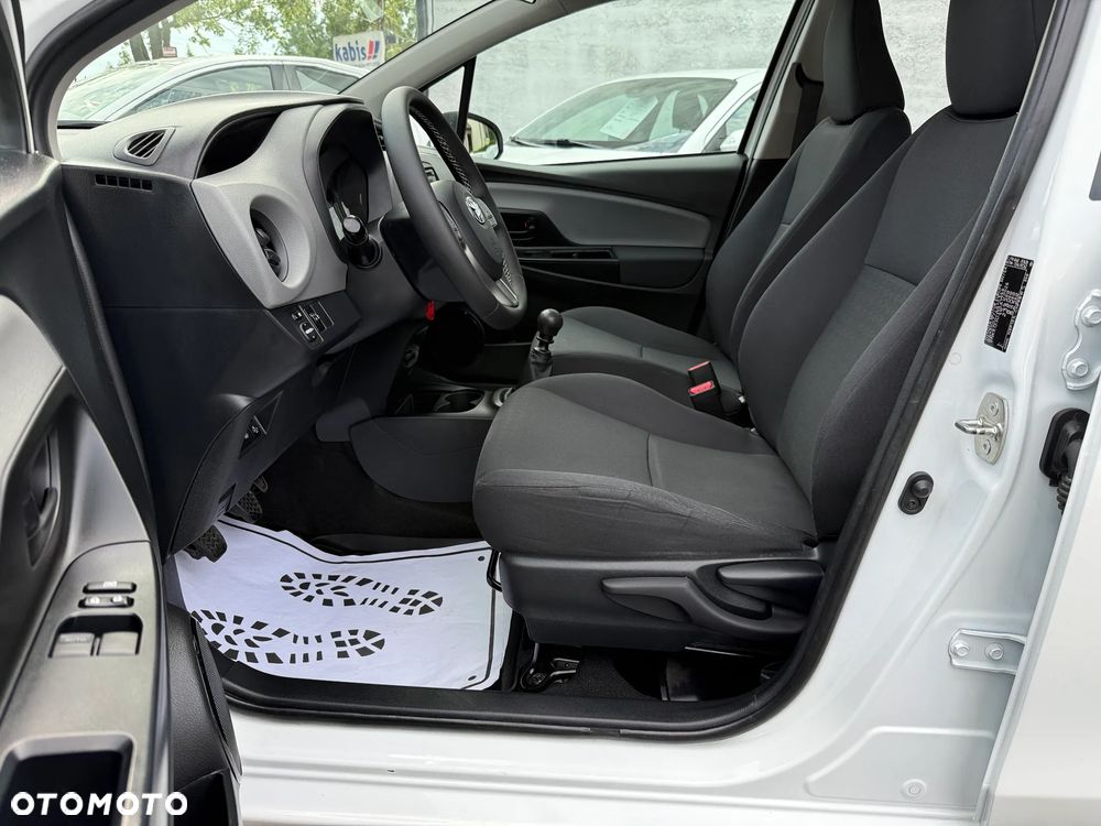 Toyota Yaris 1.5 Active - 10