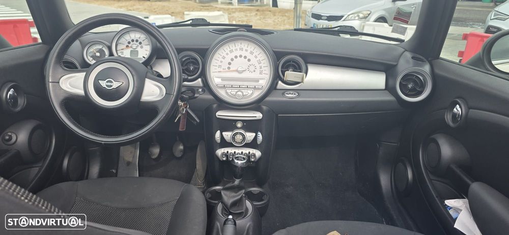 MINI Cabrio Cooper - 21