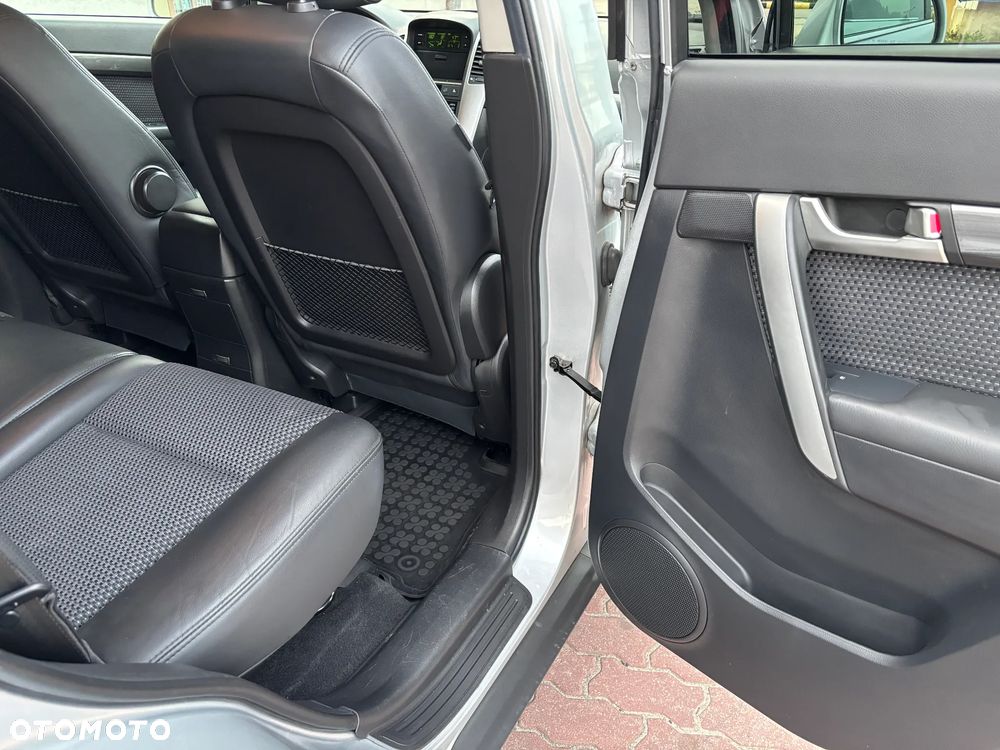 Chevrolet Captiva 2.4 2WD 7 Sitzer LS Family Edition - 26