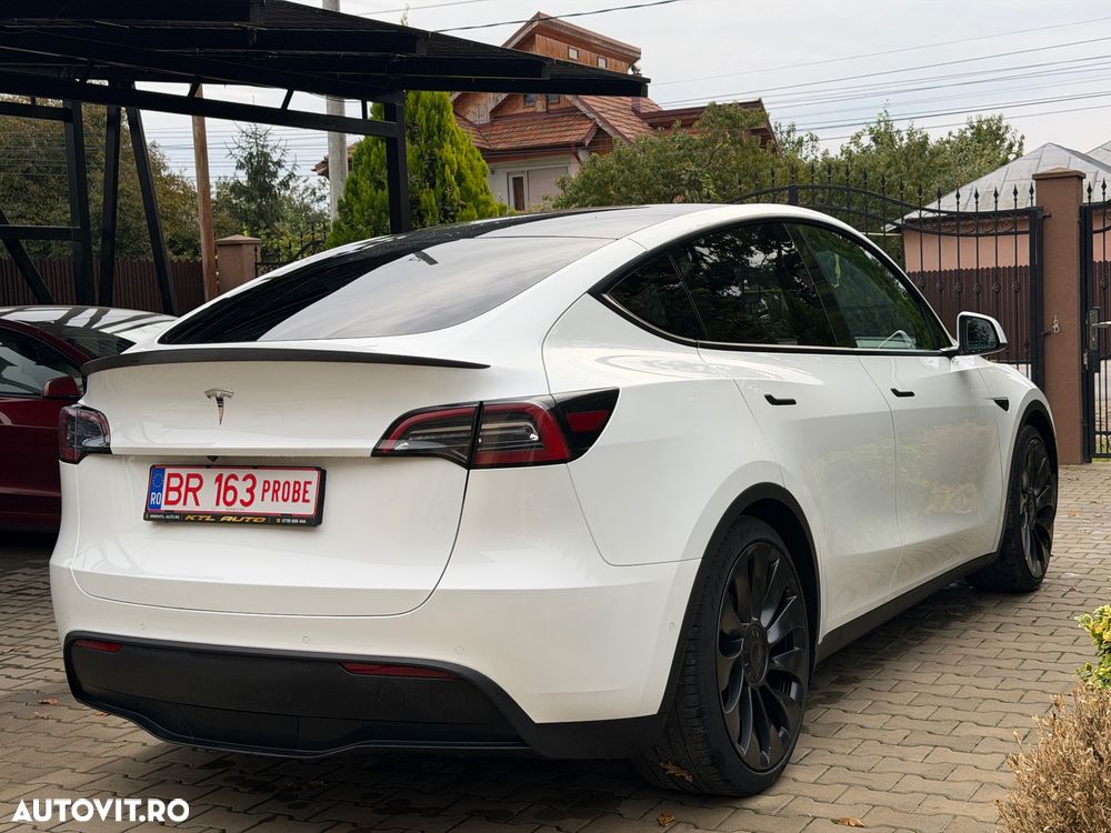 Tesla Model Y Performance Dual Motor AWD - 4