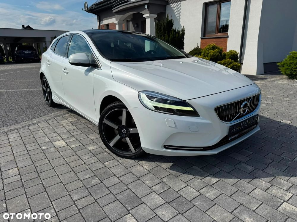 Volvo V40 D3 Drive-E Inscription - 1