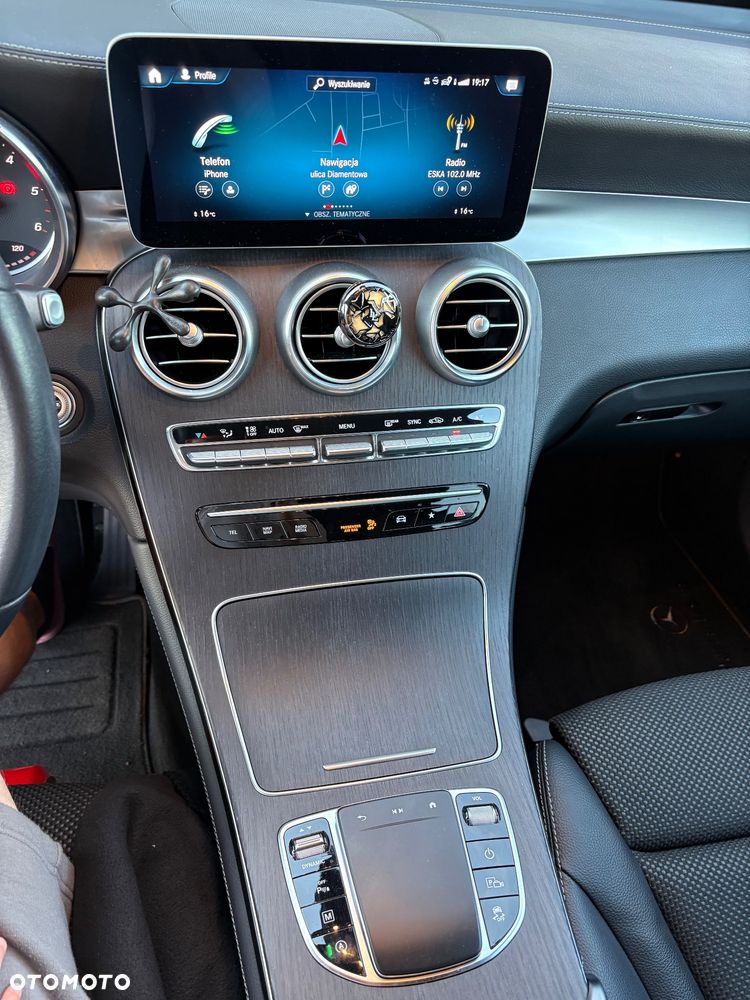 Mercedes-Benz GLC - 14