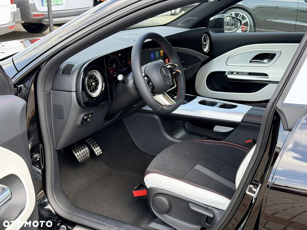 Mercedes-Benz CLA - 16