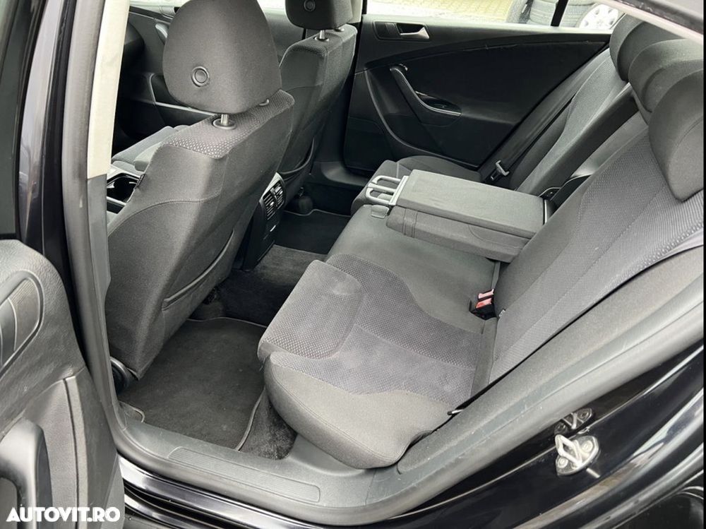 Volkswagen Passat 2.0 TDI DPF Comfortline - 8