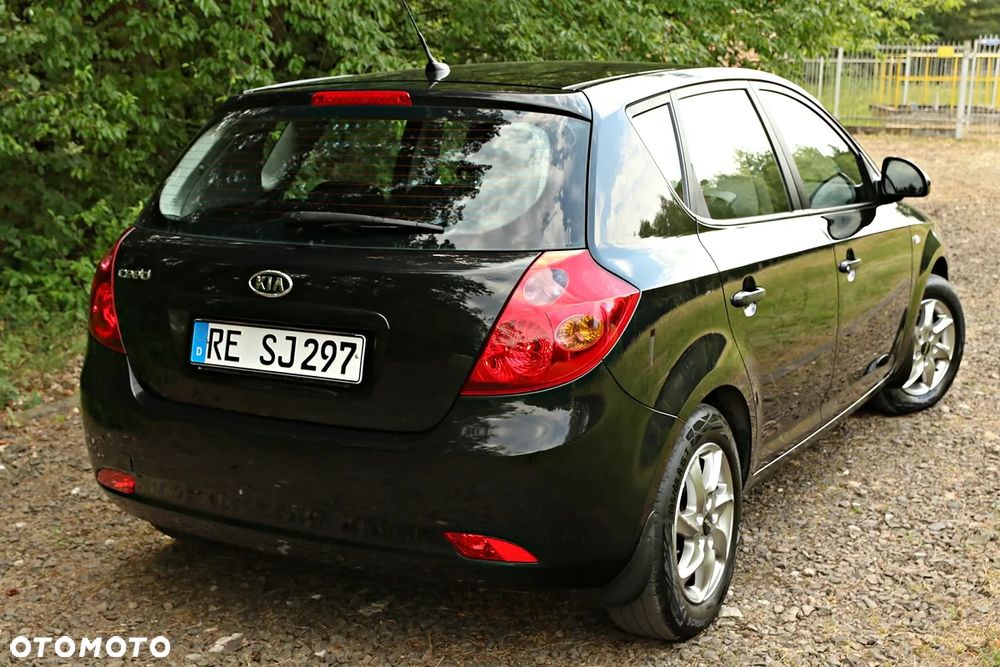 Kia Ceed 1.4 CVVT Attract - 14